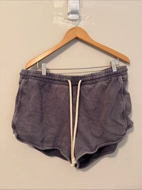 Universal Thread Women's Mid-Rise French Terry Pull-On Shorts XL